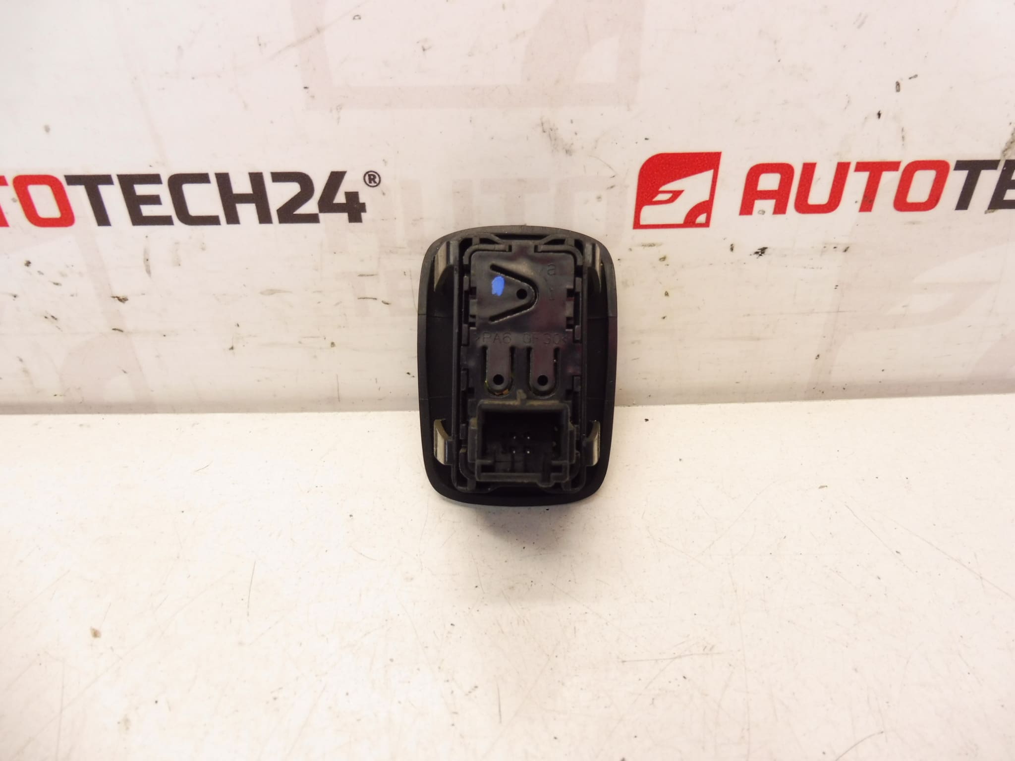 Commande de lève-vitre Citroën C3 II (A51) 96637535XT 6490CJ – Image 2