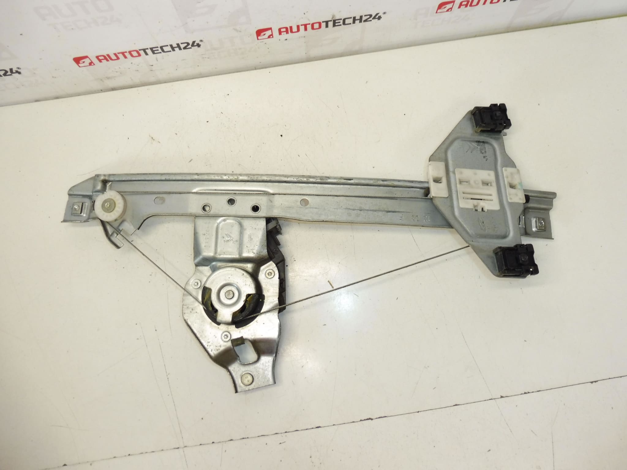 Mécanisme de lève-vitre arrière droit Citroën C3 II A51 9224G3 – Image 2
