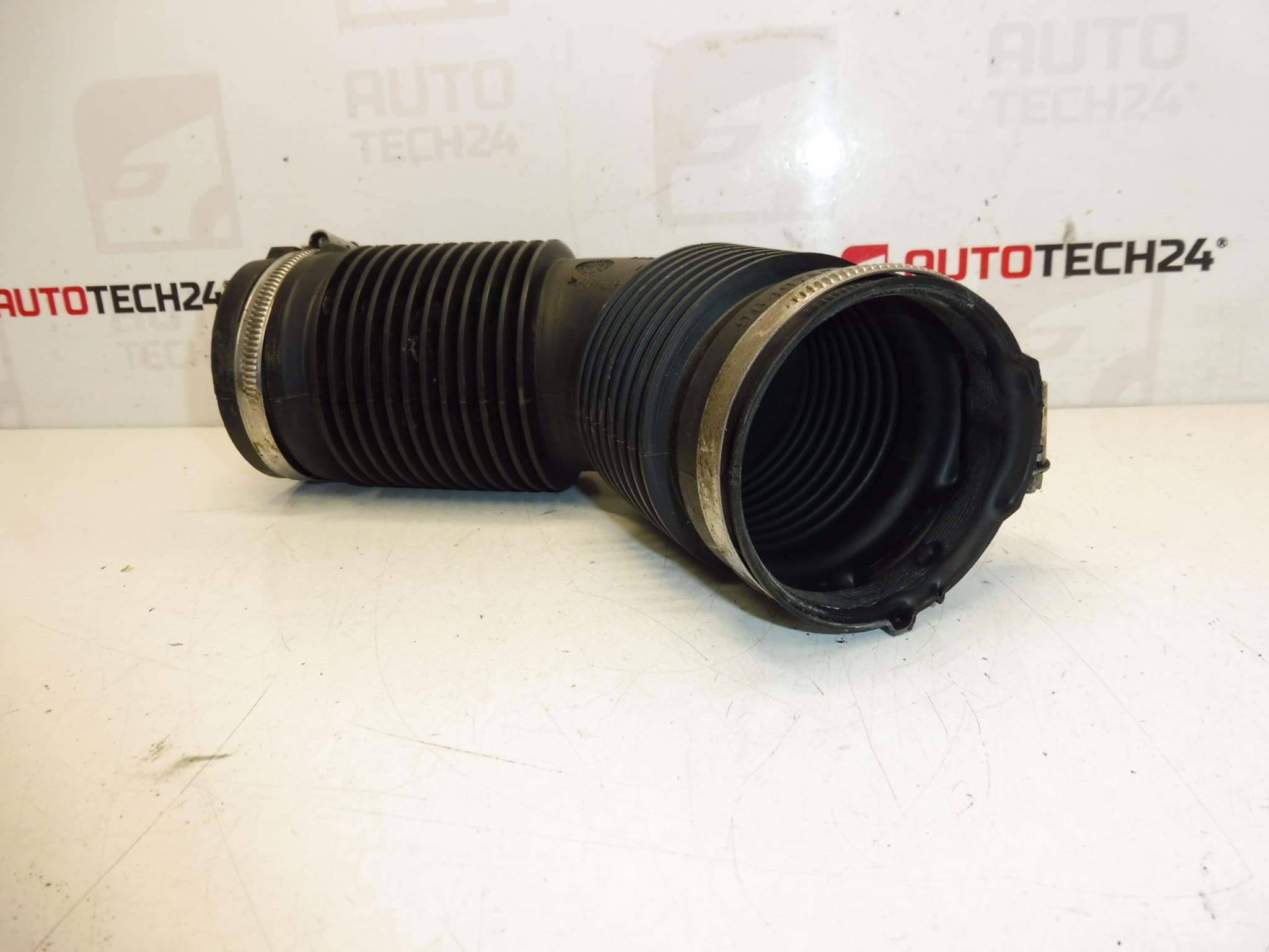 Raccord d'admission d'air 1.8 16V 2.0 16V Citroën Peugeot 9649757480 144073 – Image 2