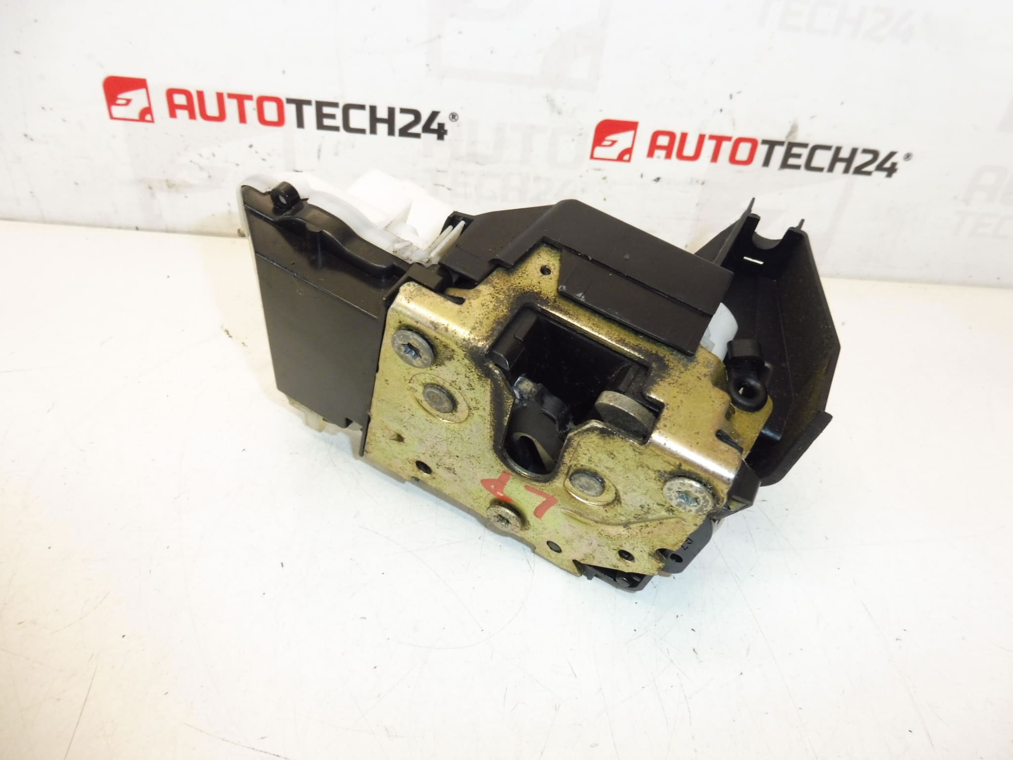 Serrure de porte avant gauche Peugeot 307 9135N6 – Image 2