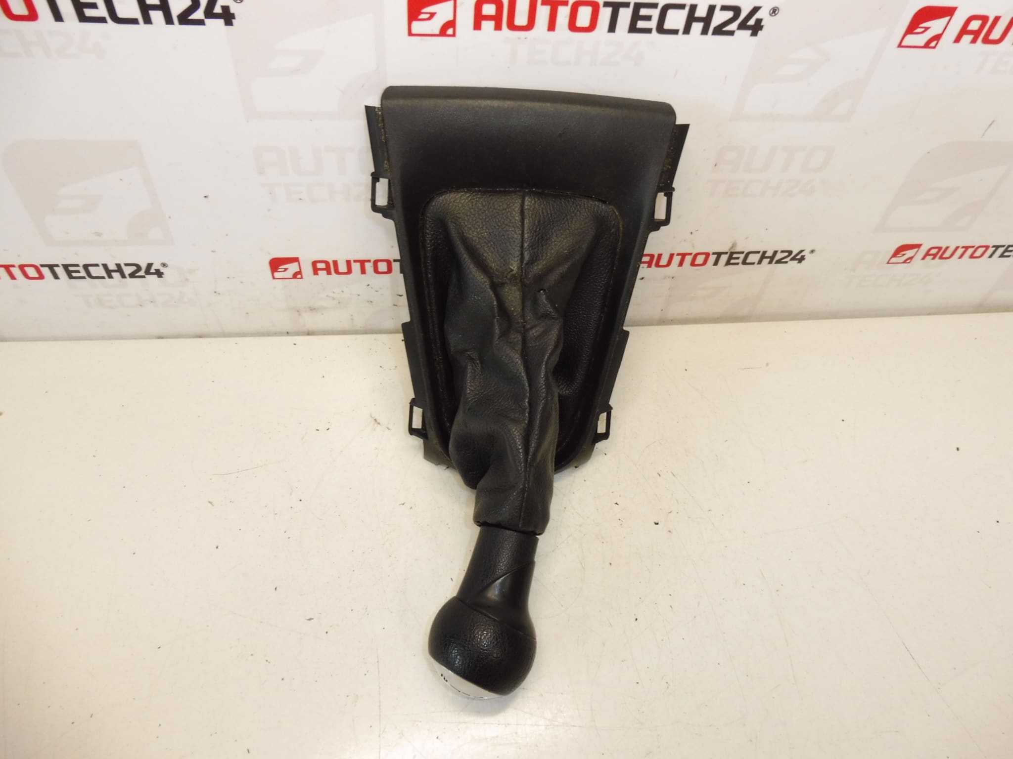Pommeau de levier de vitesses Citroën C3 DS3 Peugeot 2403CL 7591CC – Image 2