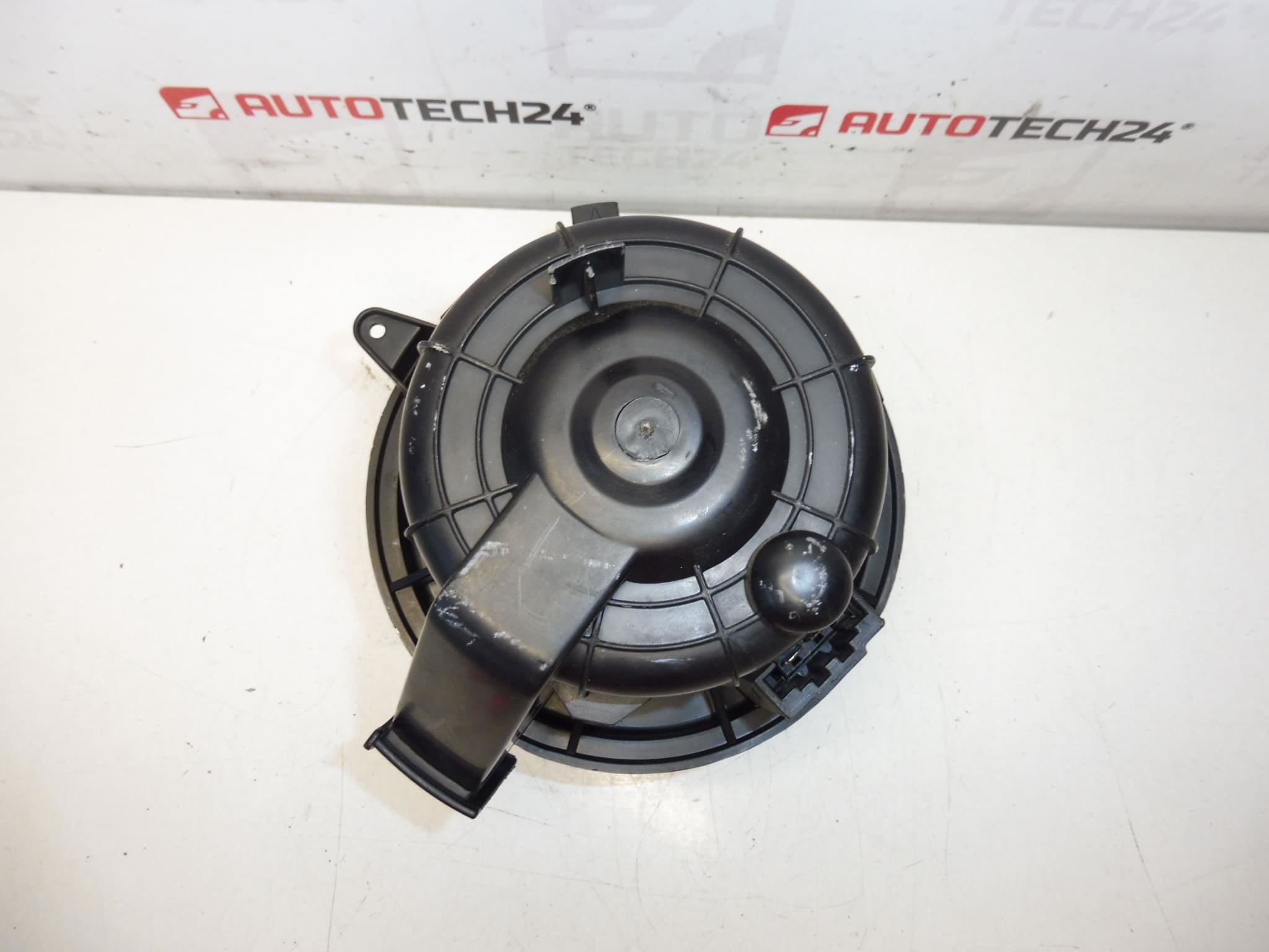 Ventilateur de chauffage Valeo Citroën Peugeot T4190001 6441CR – Image 2
