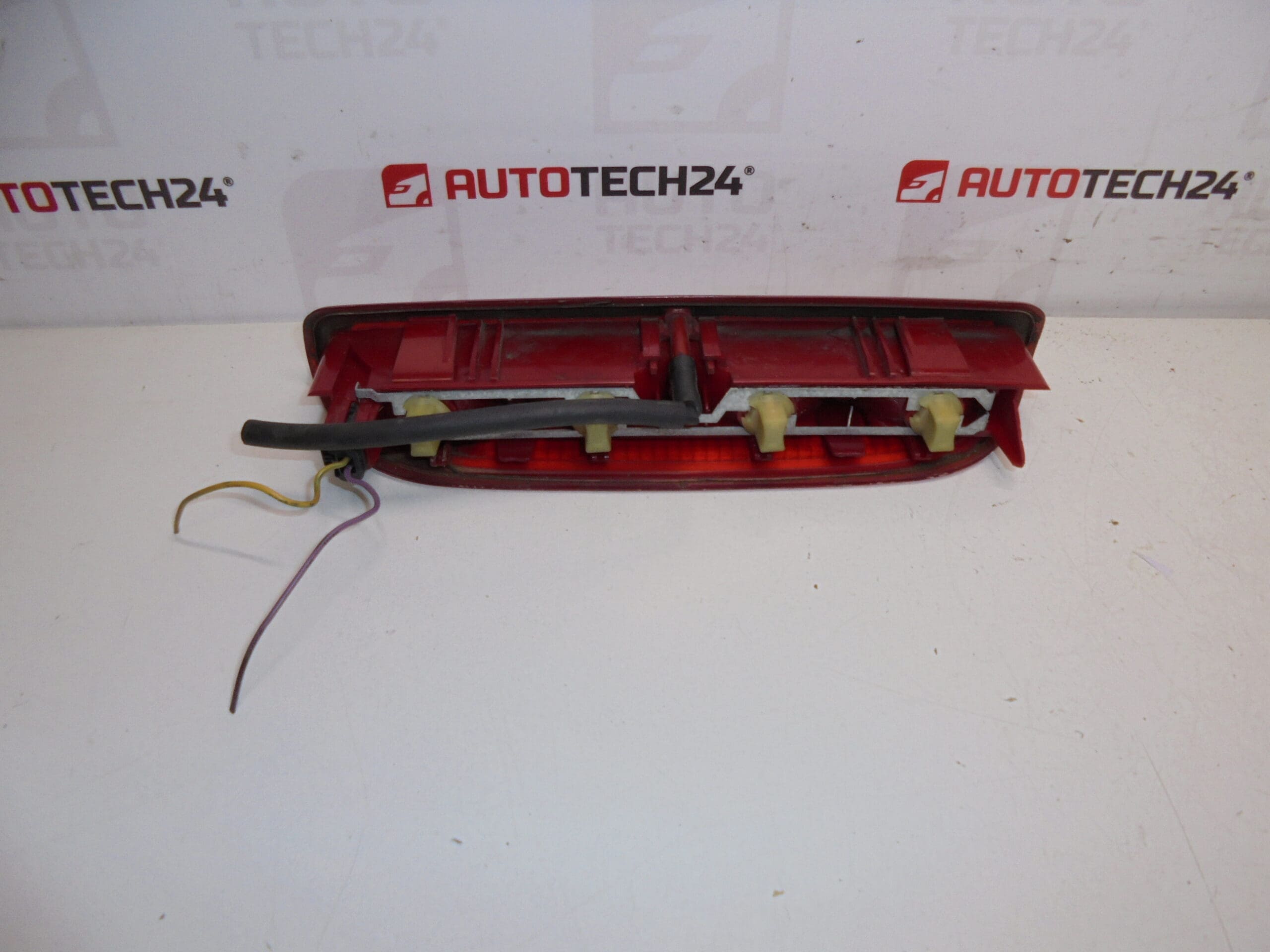 Feu stop arrière Peugeot 307 SW COMBI 6350Q2