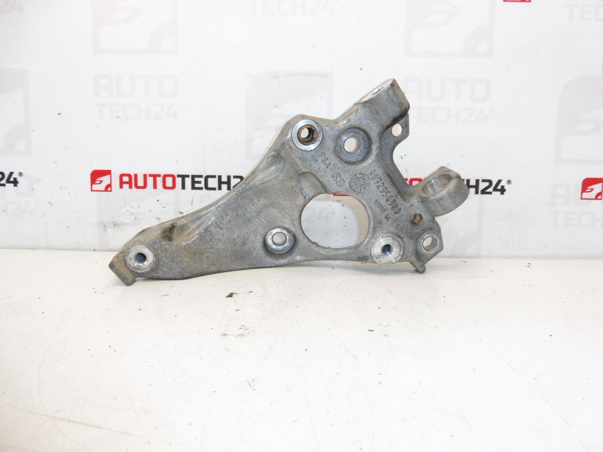 Support de compresseur de climatisation Citroën Peugeot 1.6 eHDI 9672950980 6453NS
