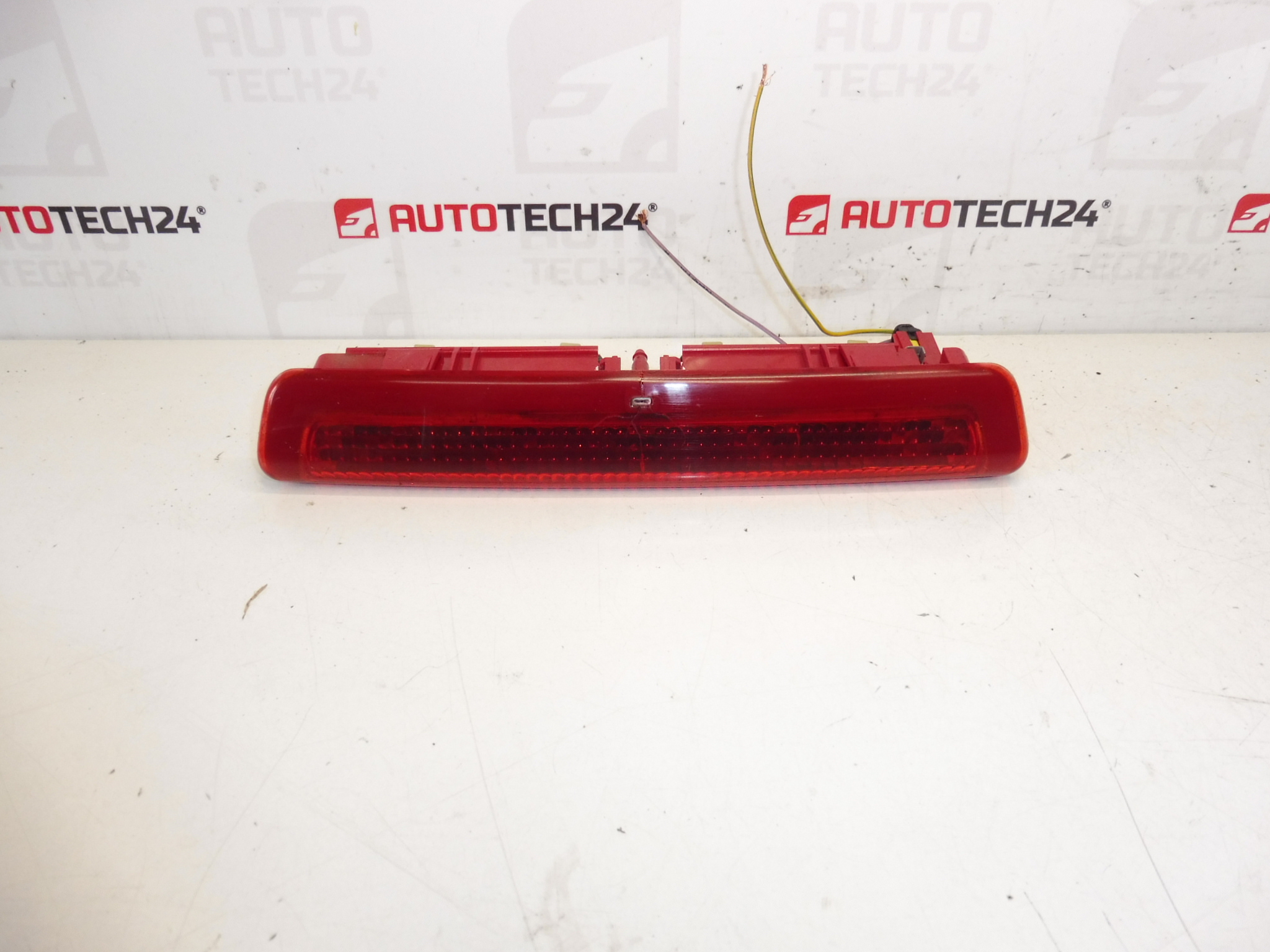 Feu stop arrière Peugeot 307 SW COMBI 6350Q2