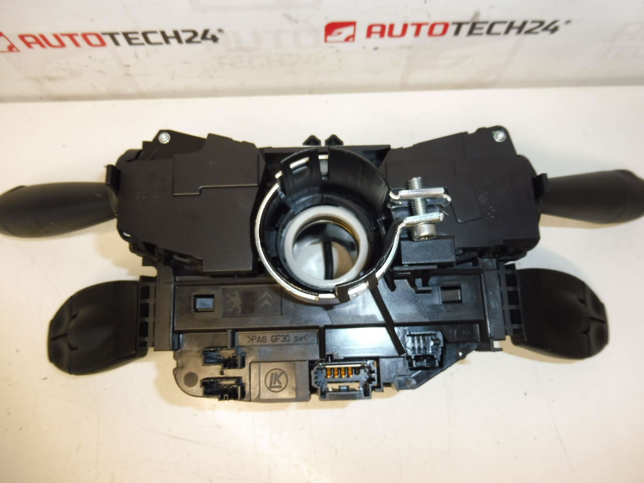 Blocs de commandes multifonctions COM2008 Peugeot 3008 5008 96773911ZD – Image 2