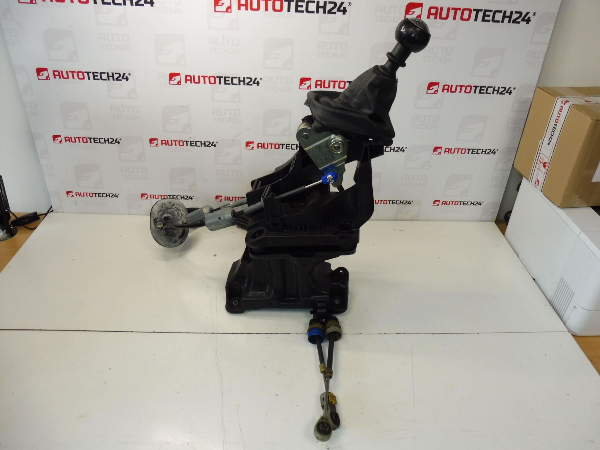 Coulisse de commande de vitesses Peugeot 3008 5008 2400KQ 2403V2 240891 – Image 2
