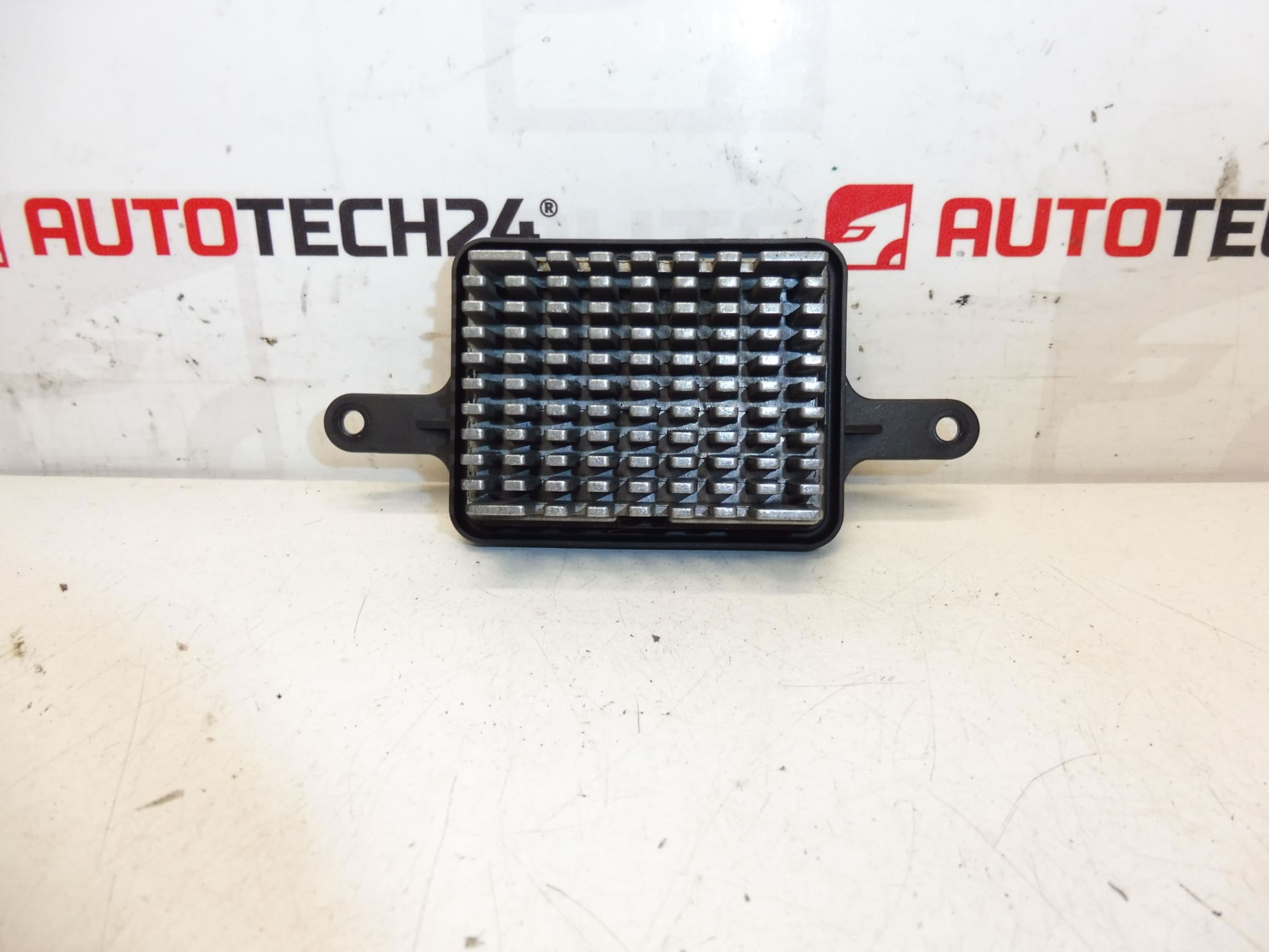 Module de commande de ventilateur de chauffage Peugeot 3008 5008 P7708004 6441CQ