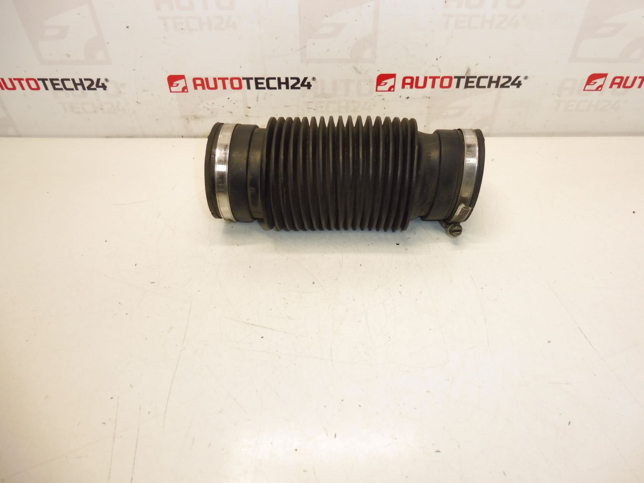 Raccord Citroën Peugeot 2.0 i 9626612880 14265E