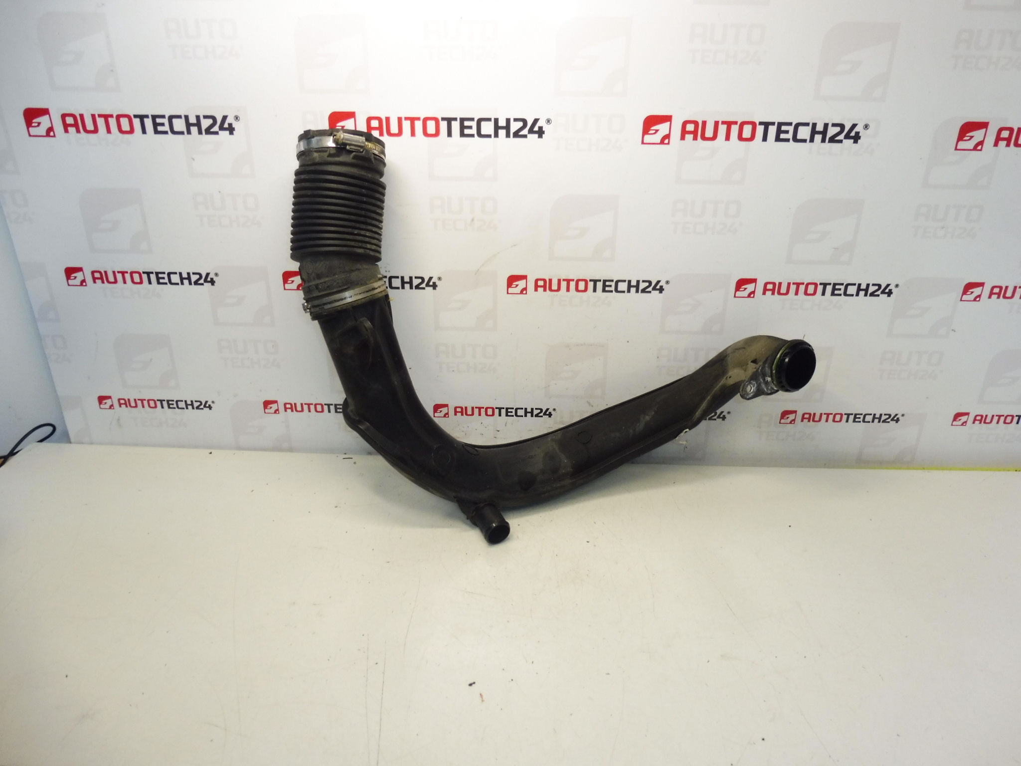 Tuyau d'admission d'air d'occasion pour Citroën/Peugeot 2.0 HDi 9652091380 143484