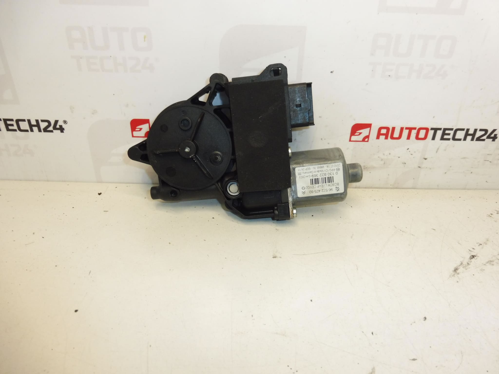 Moteur de lève-vitre avant droit pour Peugeot 308 (réf. 9657247580 / 9222CW)