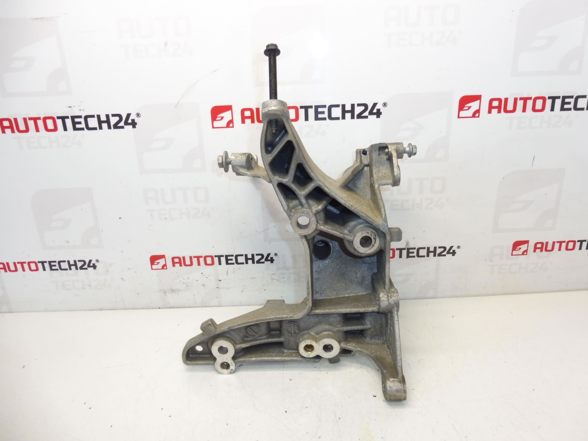 Support d'alternateur Citroën Peugeot 9684613880 5706N9 – Image 2