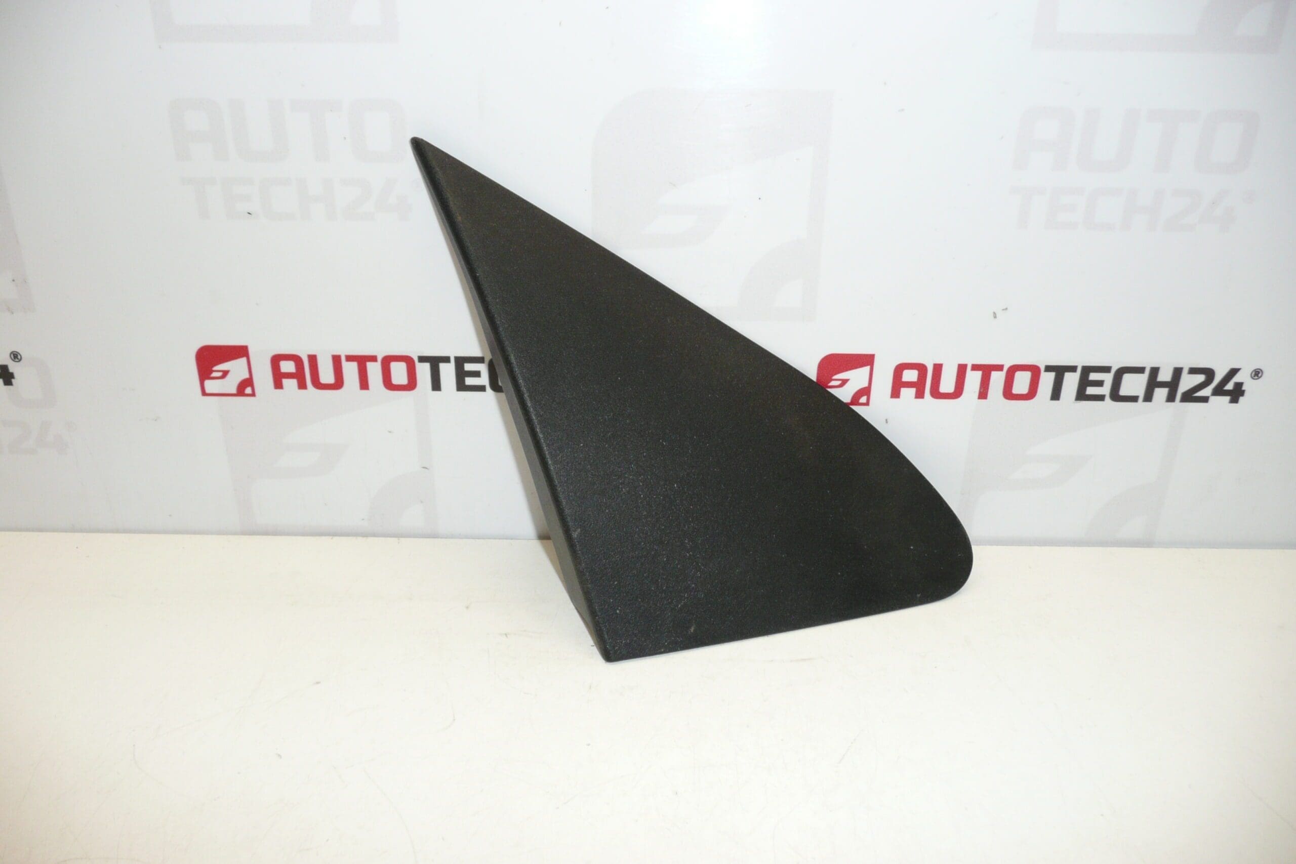 Cache d'aile côté droit (côté passager) Citroën C1 Peugeot 107 60117-0H020 8120Q7