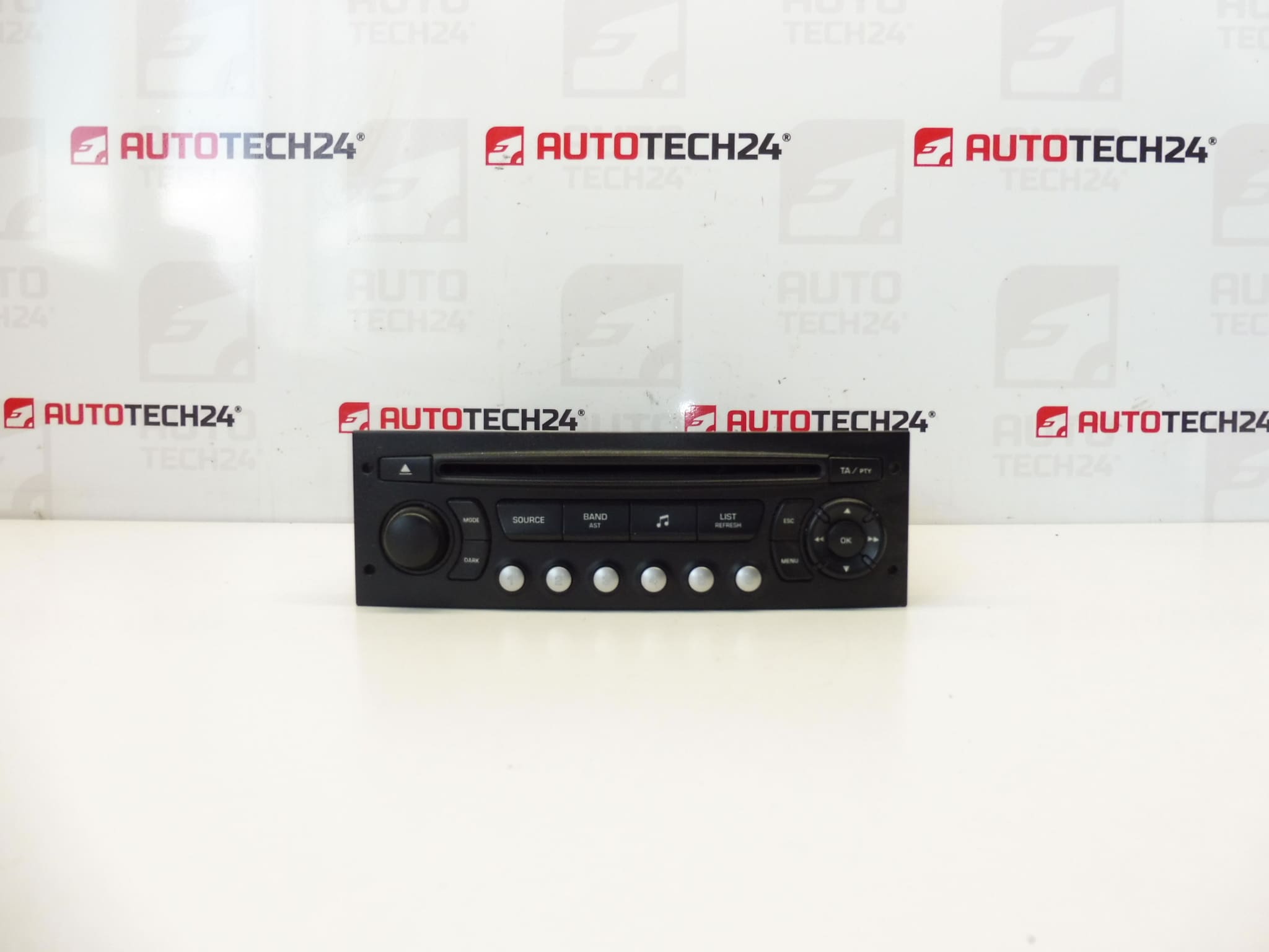 Autoradio Blaupunkt RD4 N1-02 pour Citroën et Peugeot (d'occasion) - réf. 9660646477