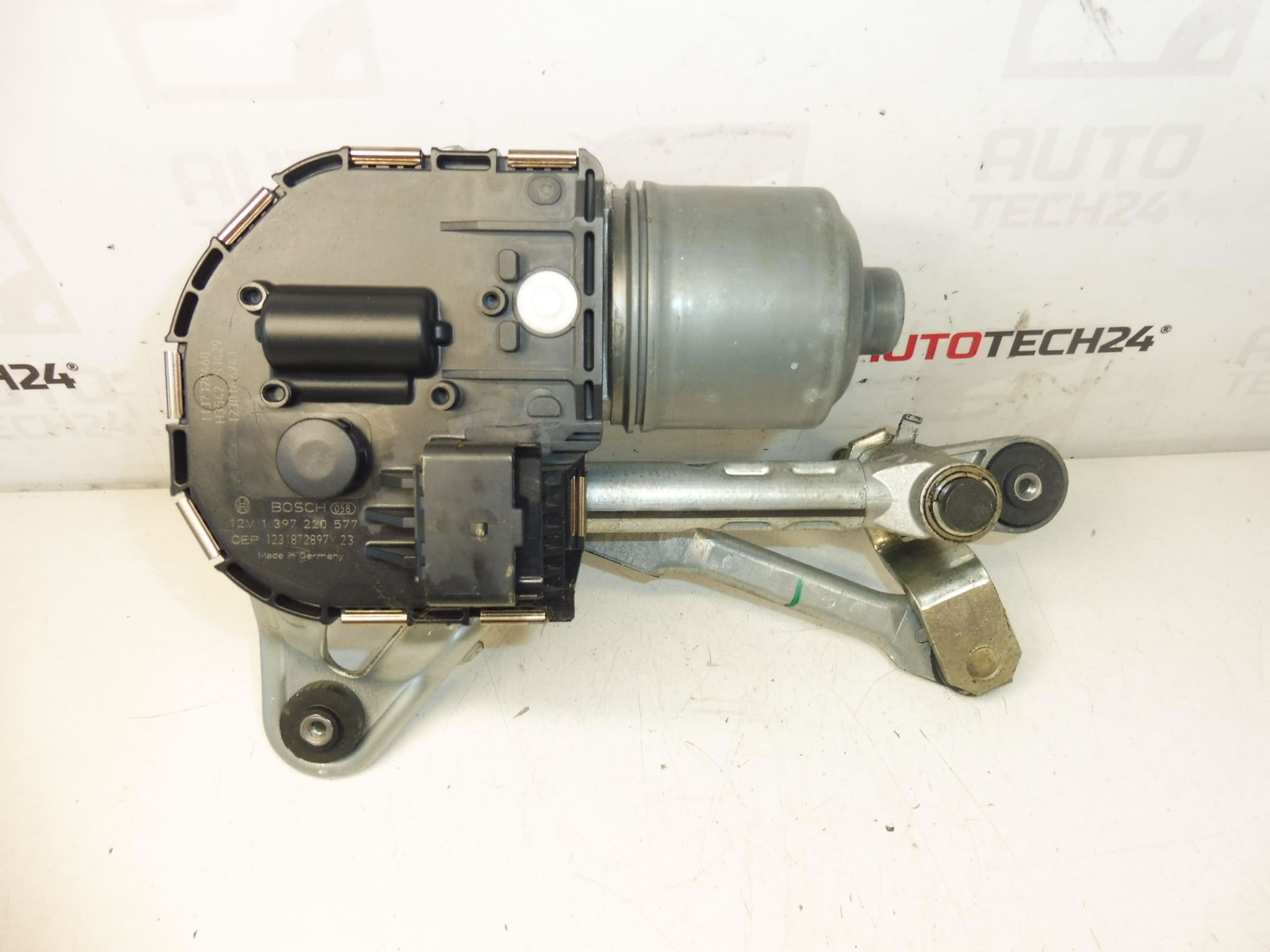 Moteur d'essuie-glace avant droit Peugeot 3008 5008 9671062380 6405PX 6405PA