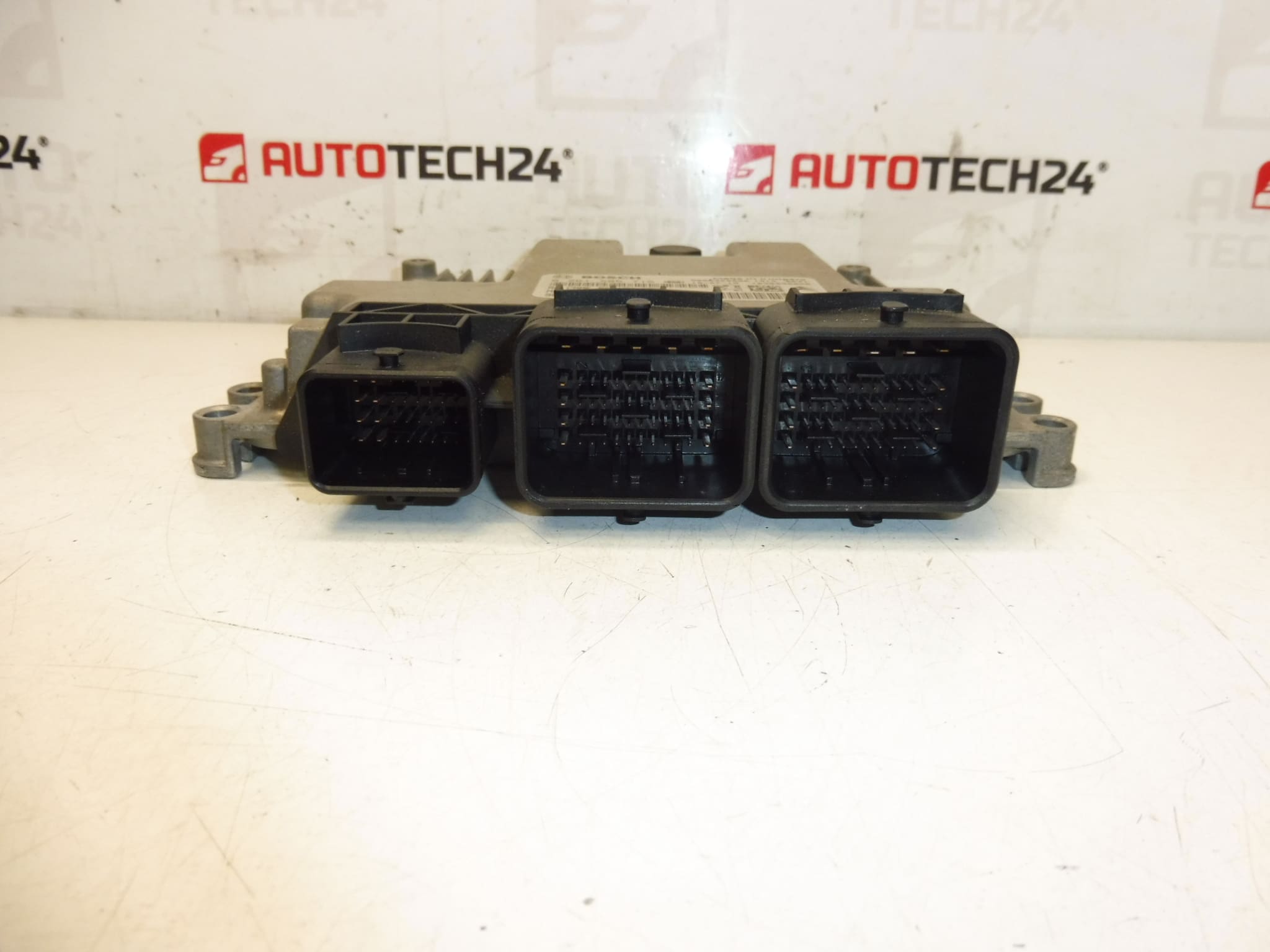 Unité de commande moteur Bosch MEV17.4 0261S05715 9666824080 – Image 2