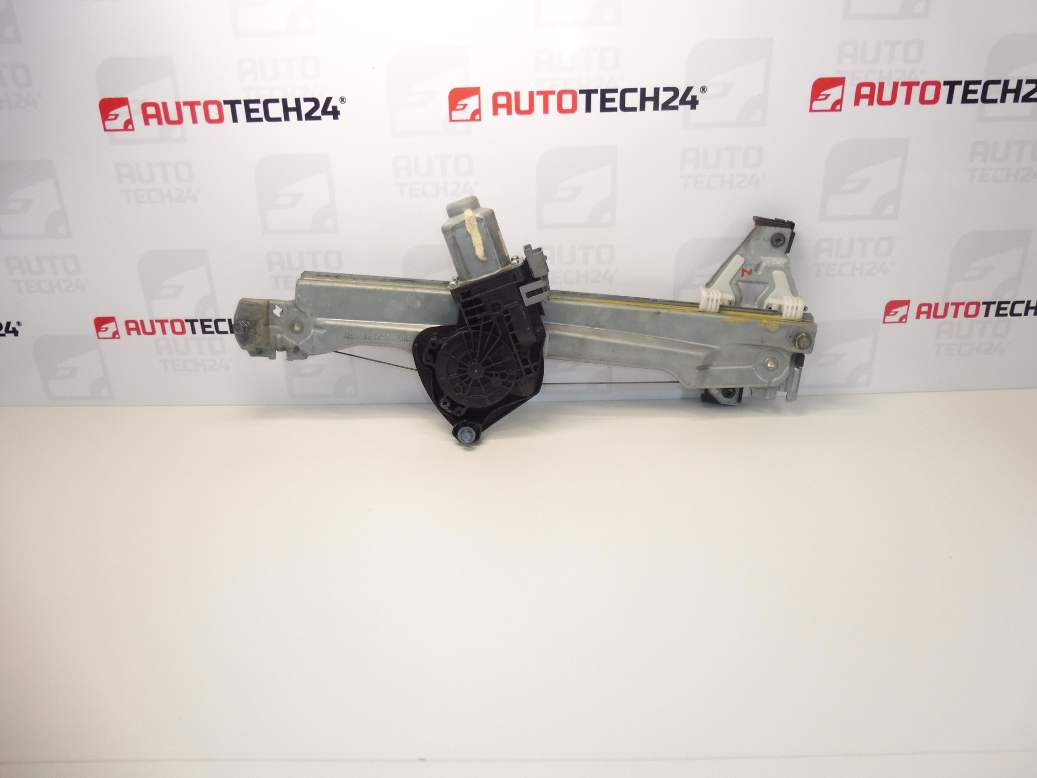Citroën C4 B7 Lunette arrière gauche Télécharger 9820885280 9223H0