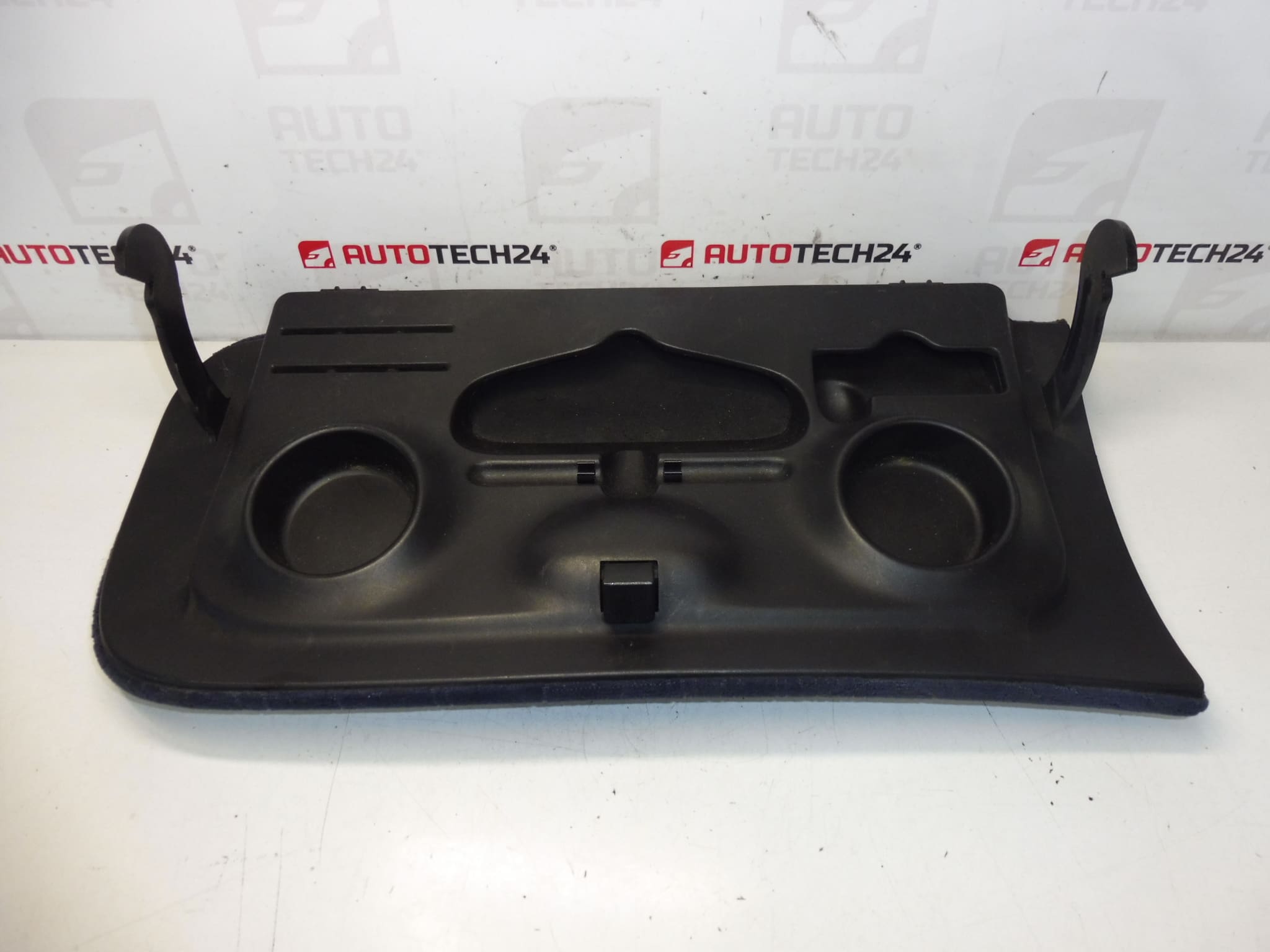 Couvercle de la boîte à gants Peugeot 206 96440241LD 8218VG – Image 2