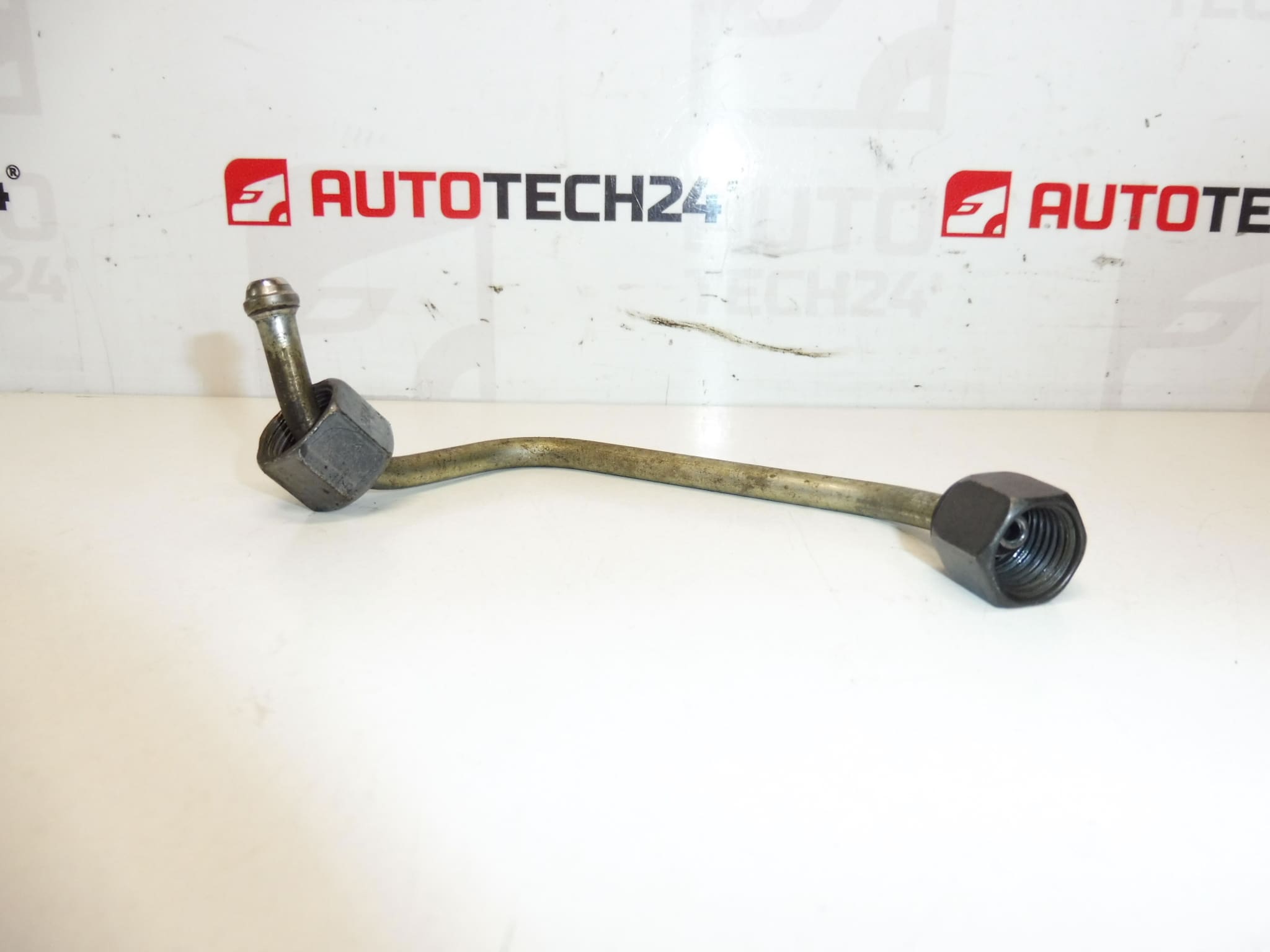 Pipe RAIL sortie de pompe Citroën Peugeot 9804226780 1570Q3 – Image 2