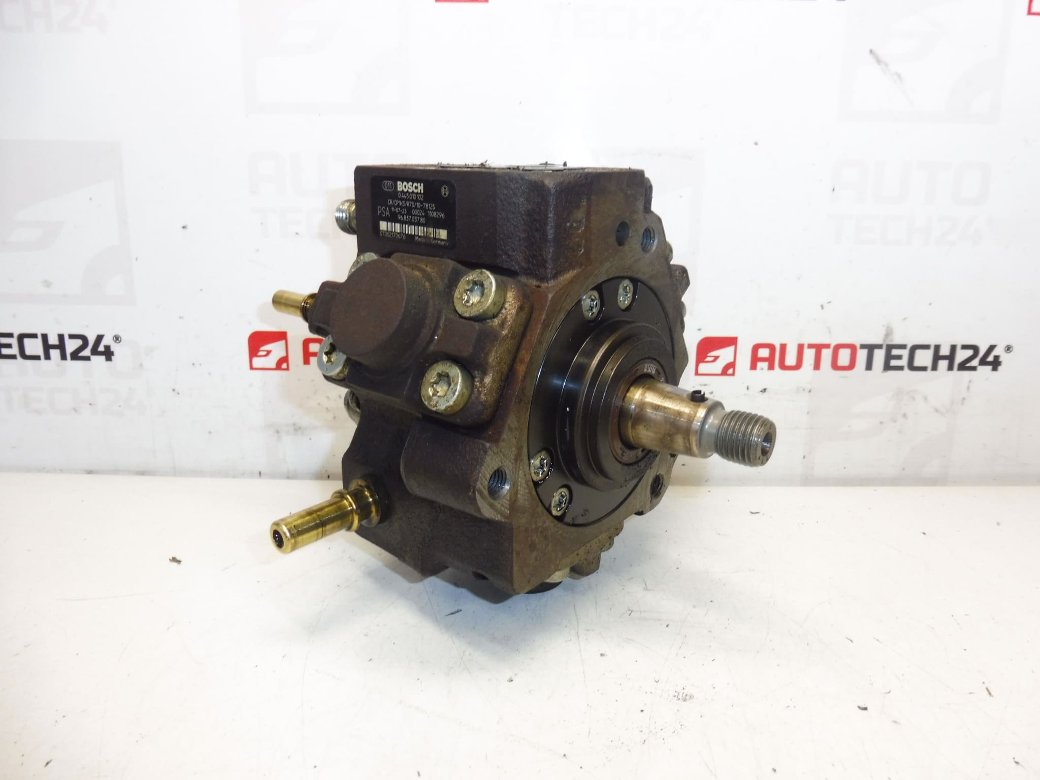 Pompe d'injection 1.6 HDI kilométrage 101000 km Bosch 0445010102 9683703780