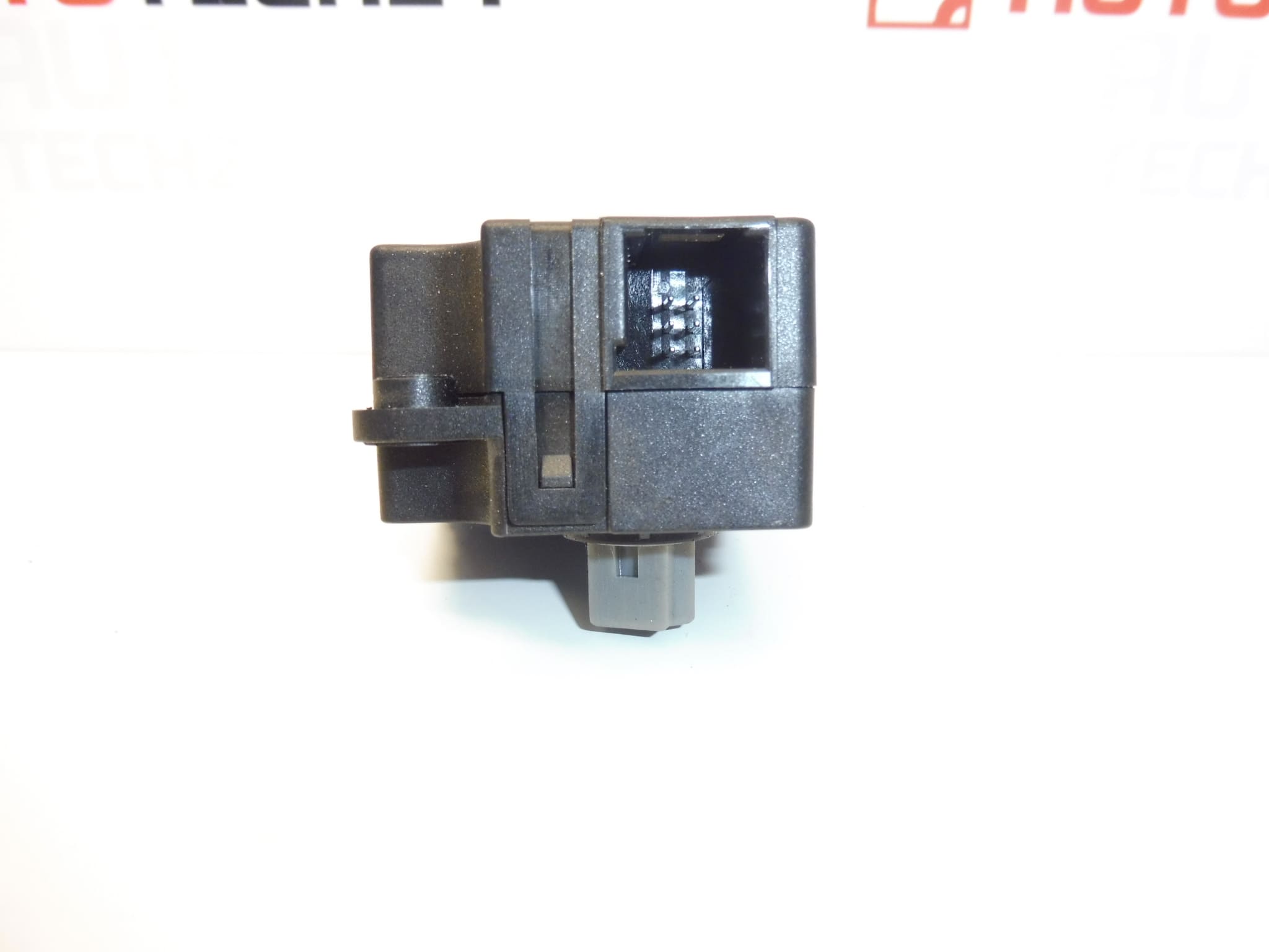 Servomoteur Valeo Citroën Peugeot T1006419G 2303111B – Image 2