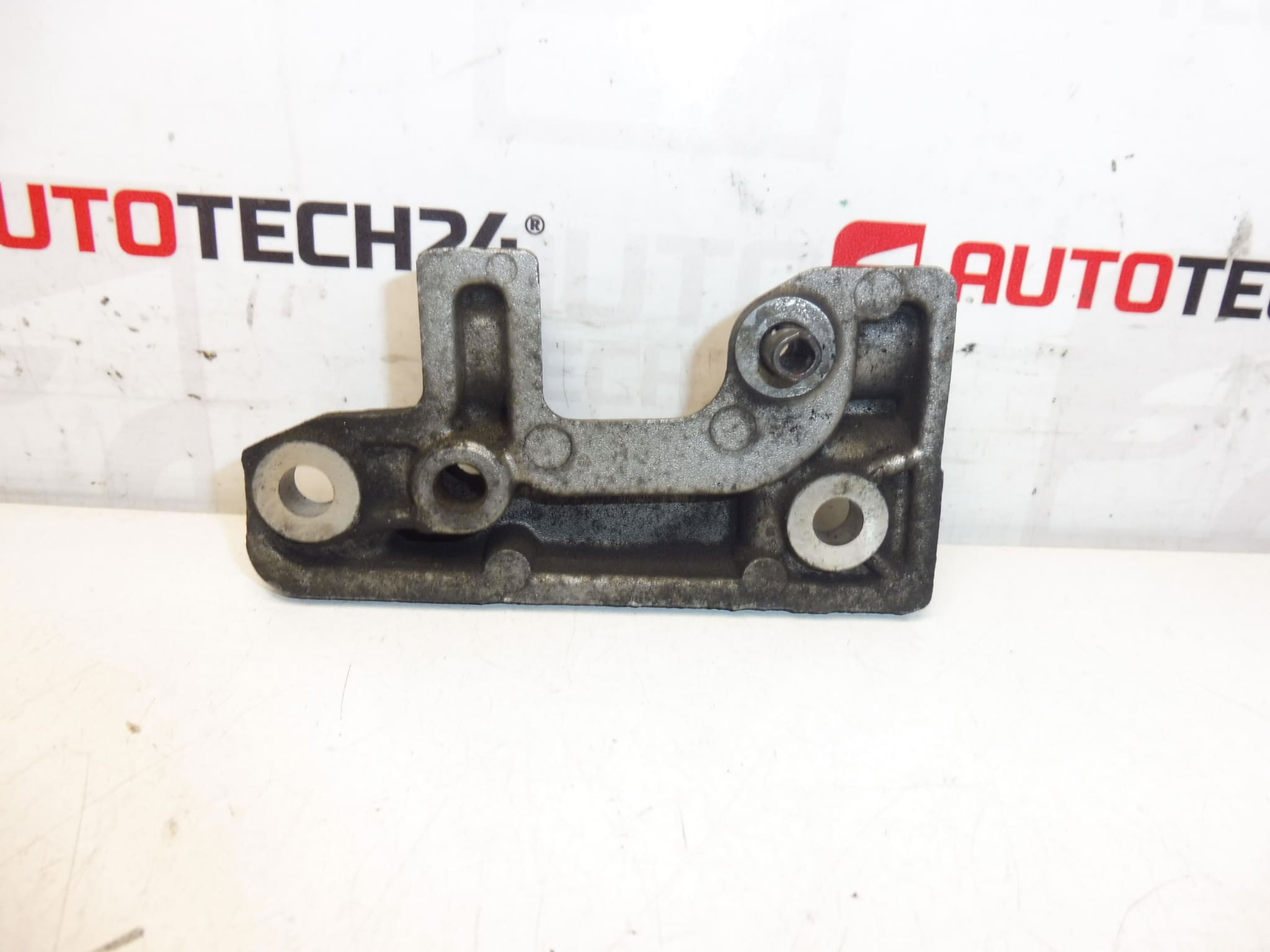 Support d'alternateur Citroën Peugeot 9656125280 5706K9 – Image 2