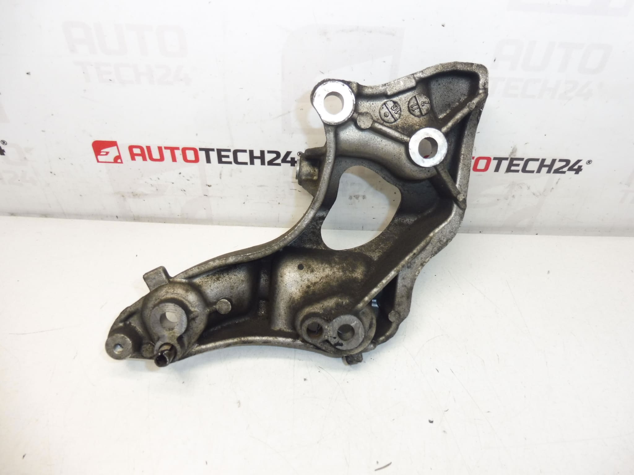 Support d'alternateur Citroën Peugeot 9658199380 5706L1 – Image 2