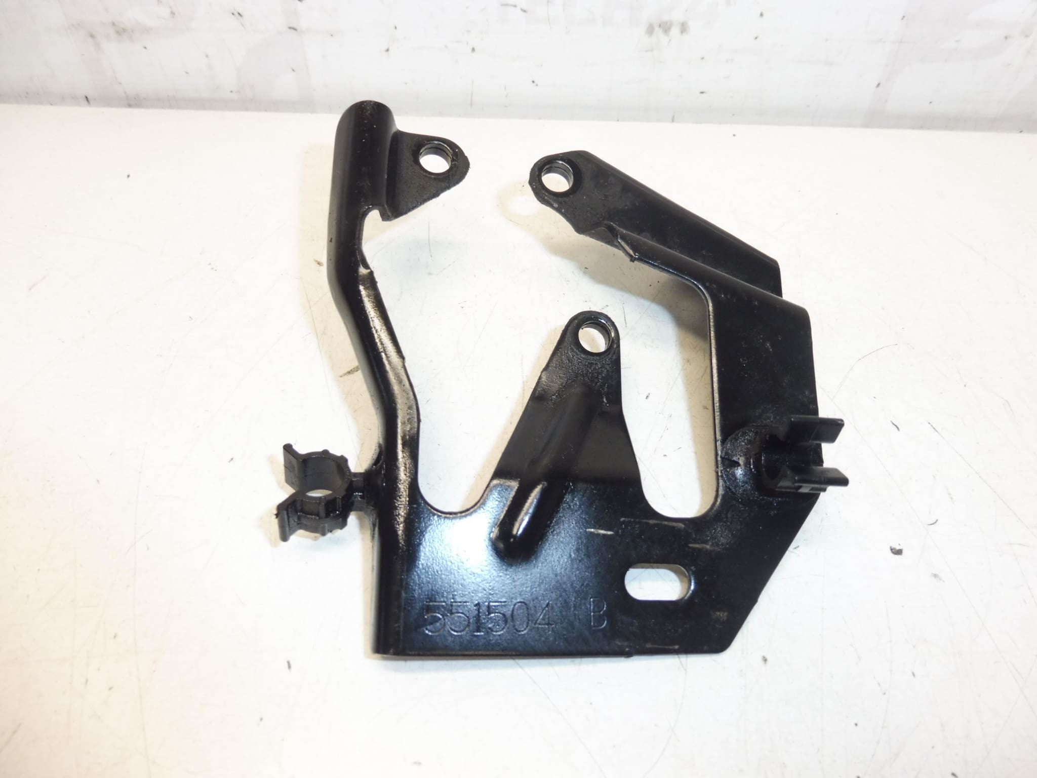 Support de pompe d'injection arrière 1.4 1.6 HDI 192666 – Image 2