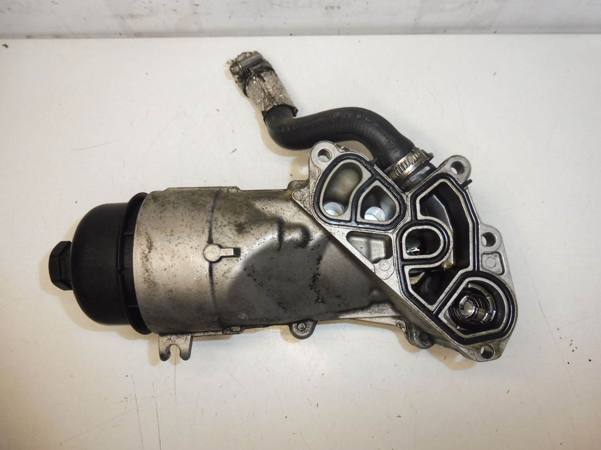 Support de filtre à huile 1.6 HDI Citroën Peugeot 1103N9 – Image 2
