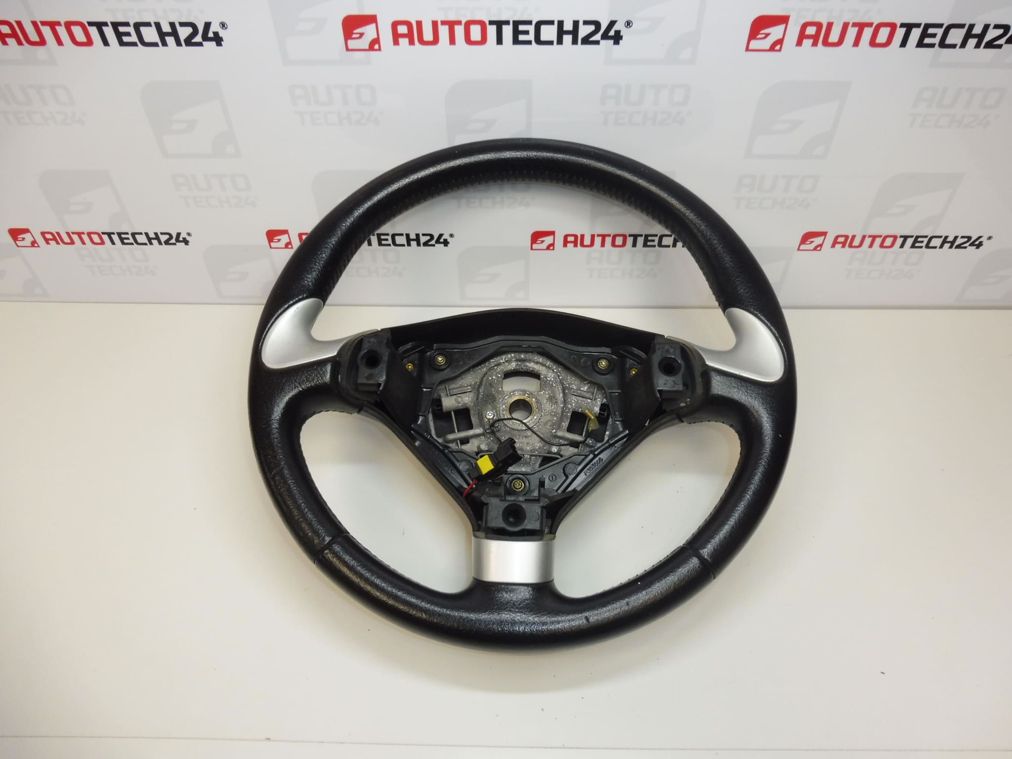 Volant de direction Peugeot 307 CC 96467818ZR 4109EZ
