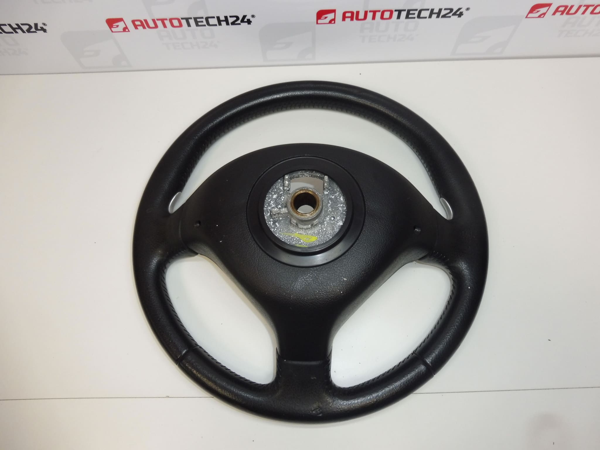 Volant de direction Peugeot 307 CC 96467818ZR 4109EZ