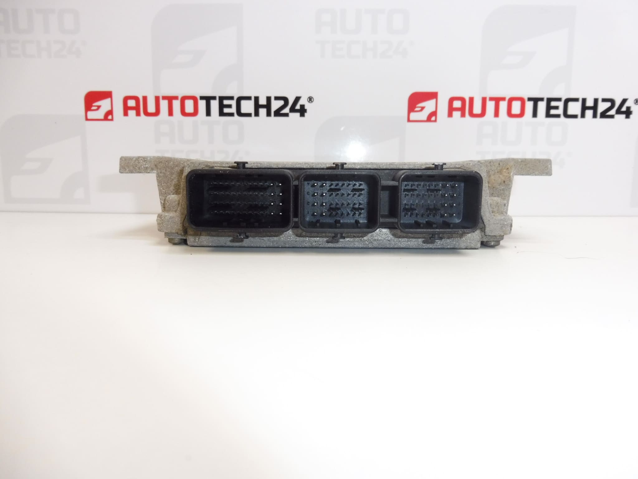 Unité de commande moteur (ECU) IAW 6LPC.105 9665490080 9654596080 – Image 2