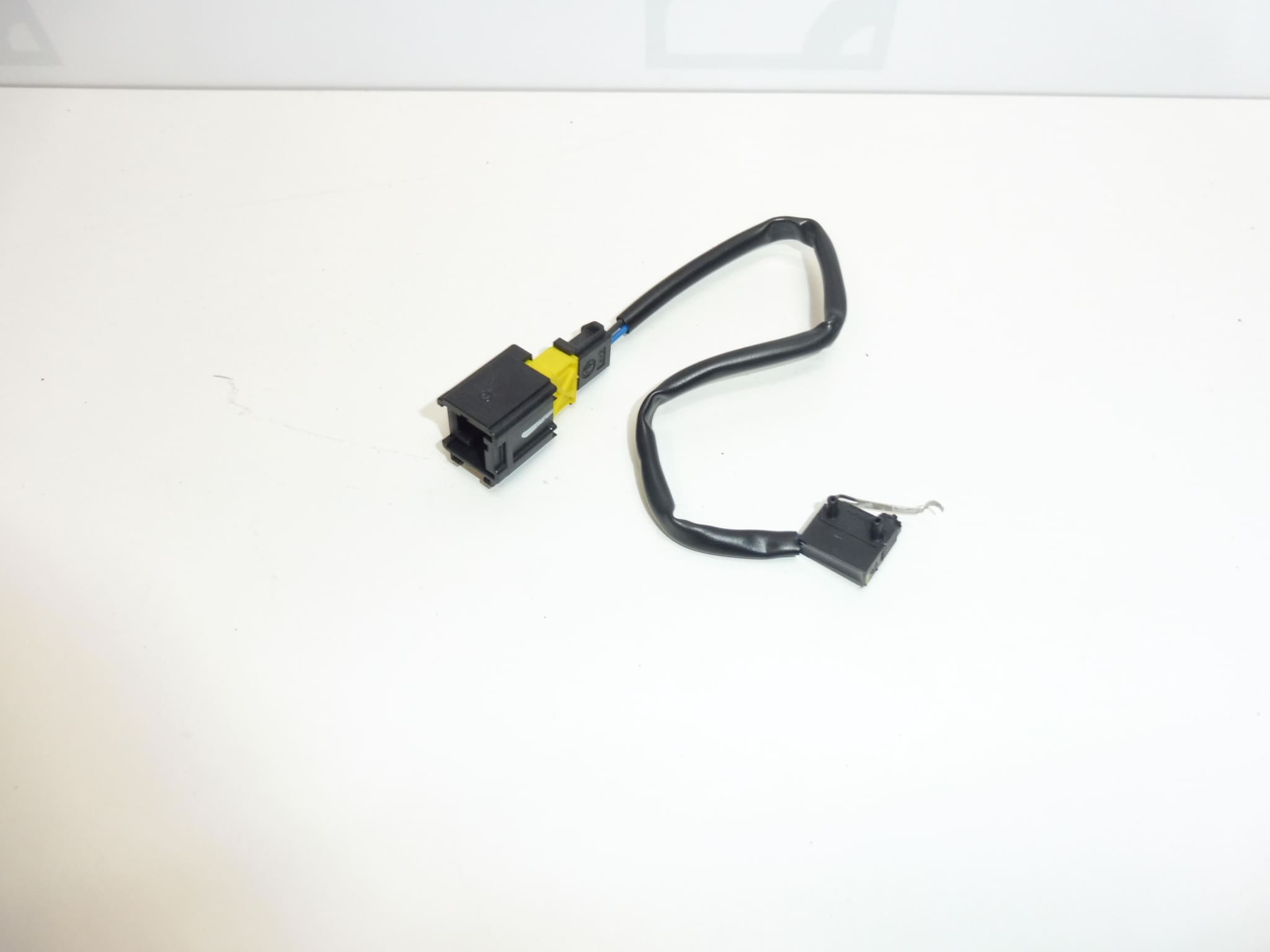 Interrupteur gauche de toit escamotable Peugeot 307 CC 8484L5